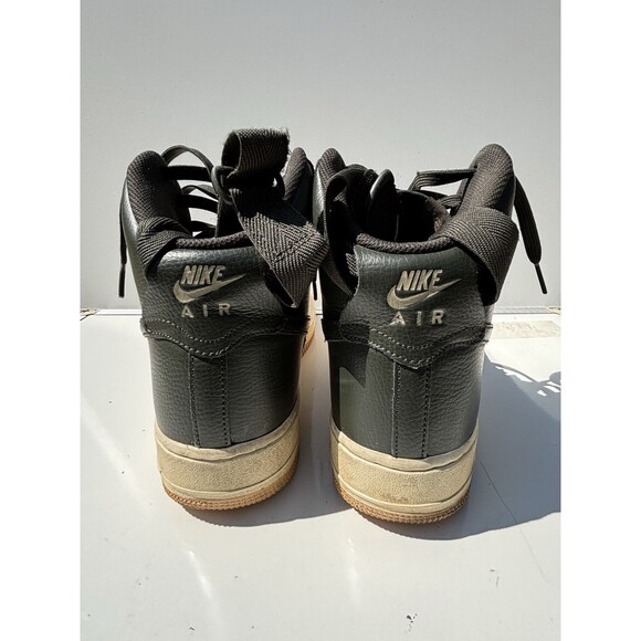 Men’s Nike Air Force 1 High \'07 LV8 Light Bone Used Size 11 main image 5